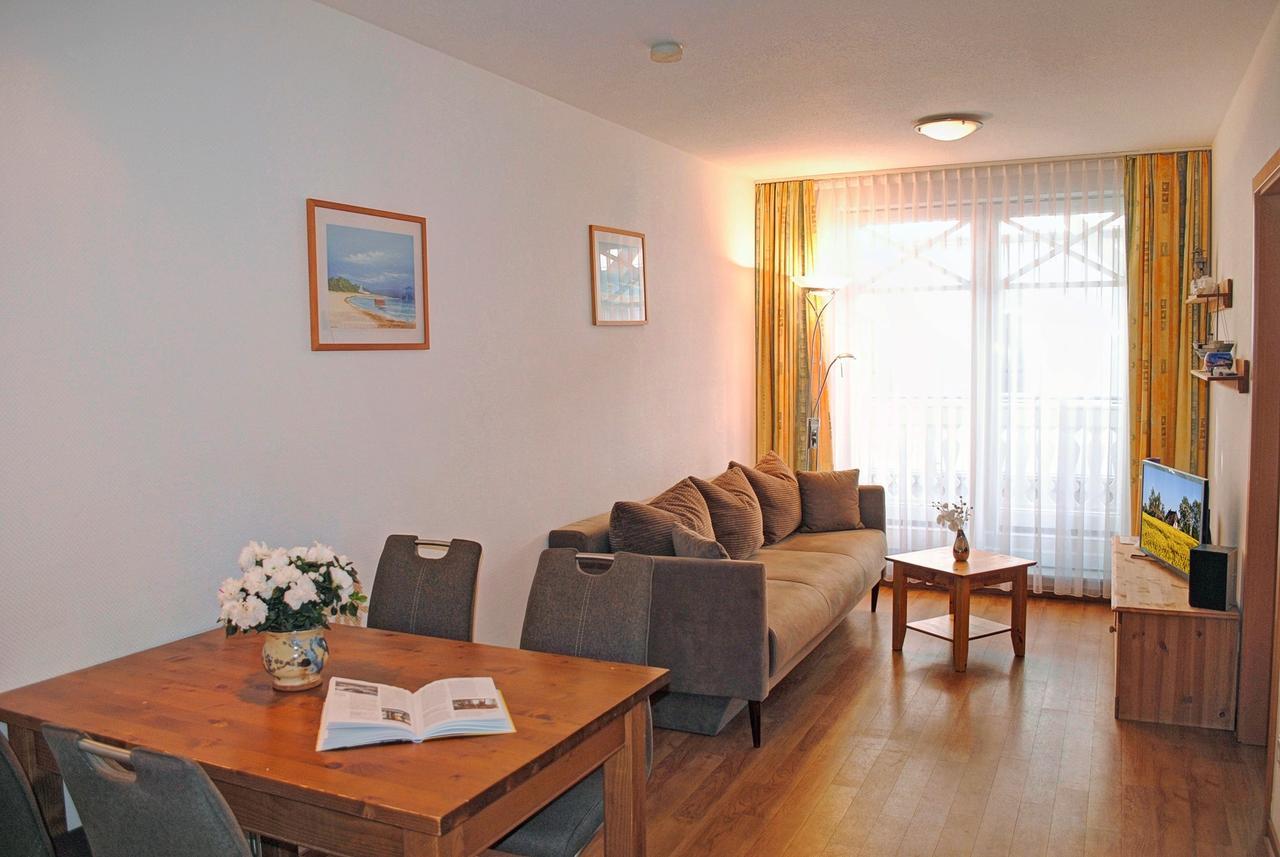 Haus Strandburg - Hinter Duene Und Meer Binz Buitenkant foto